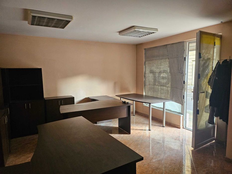 Продава се Гараж / Паркомясто в Варна, Колхозен пазар - 34 кв.м за 1500 €/кв.м - Снимка #1