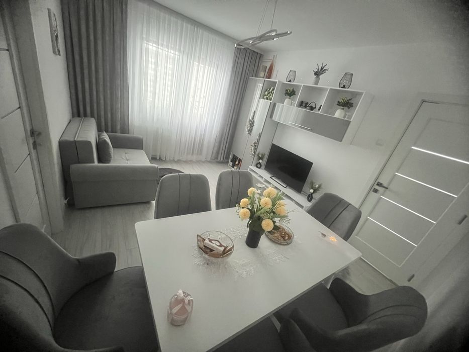 Proprietar vand apartament cochet 2 cam