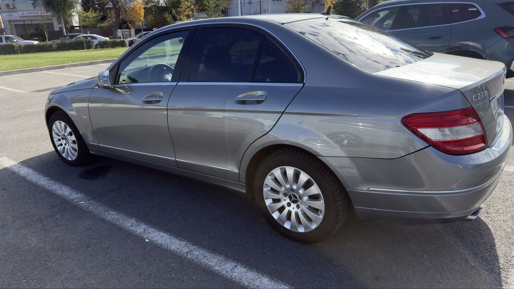 Mercedes C220  2010 decembrie / automat 7 G-Tronic