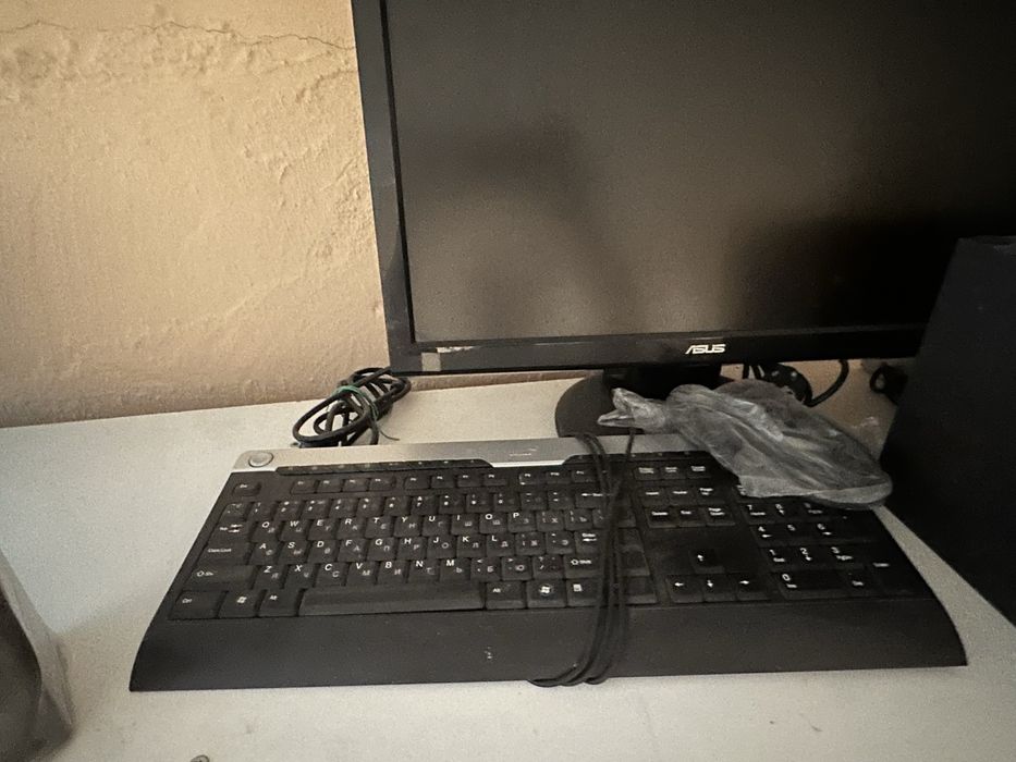 Компьютер марки Asus
