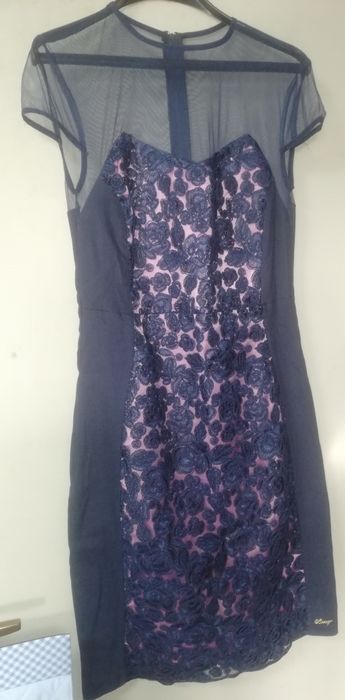 Няколко дамски тоалета-размер М- официална рокля в лилаво с дантела