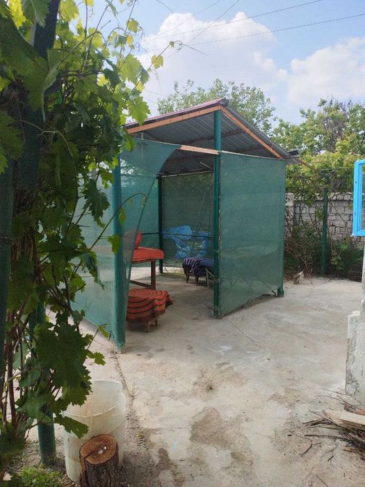 Продаю дачу,два участка по 6 соток,дом хоз постройки,плодовые деревья.