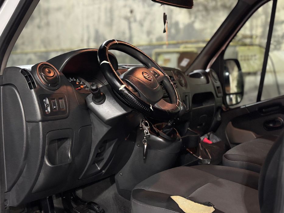 2018 Nissan NV400