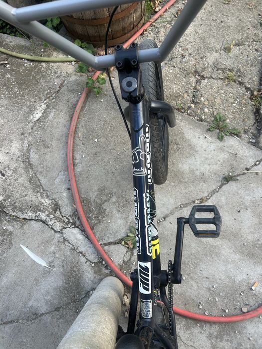 Продавам бмх в отлично състояние.