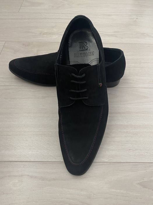 Продам мужские туфли 42 размер