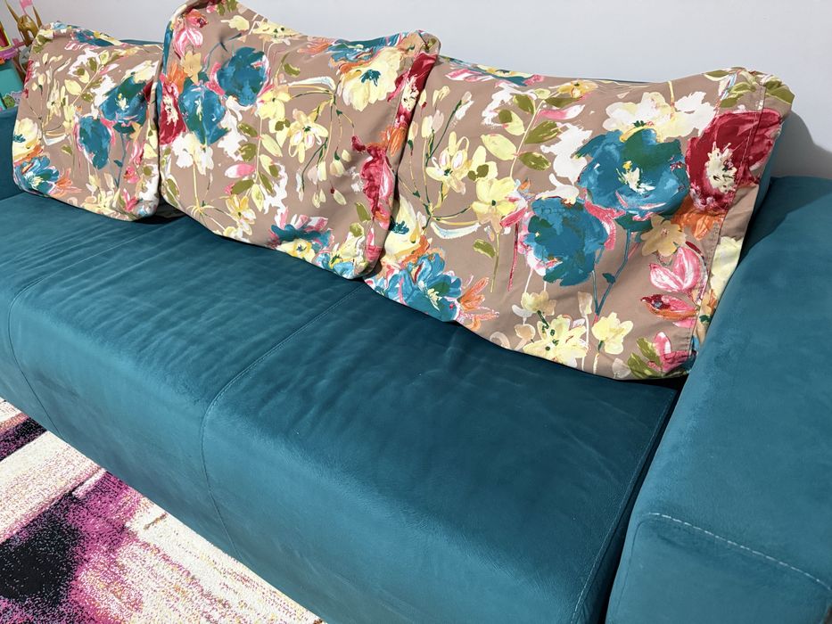 Canapea extensibila cu lada depozitare