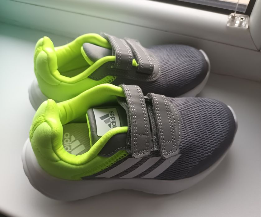 Детски маратонки Adidas tensaur run 28 размер