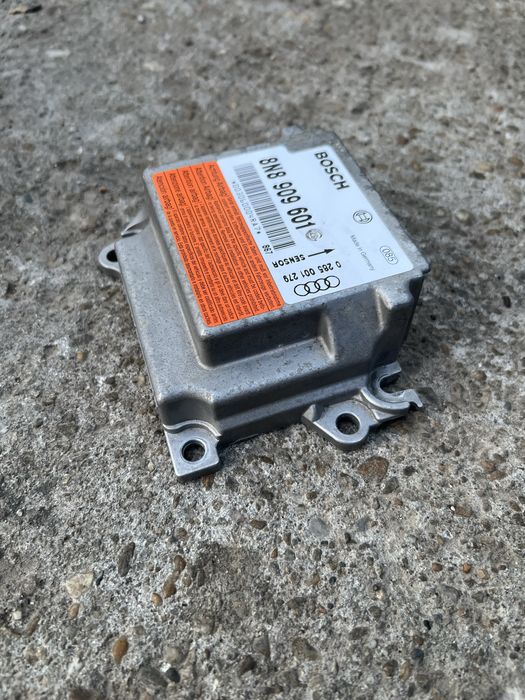 Calculator Airbag Audi TT 8N 1998-2006 | Cod 8N8909601 | BOSCH 0285001279 | Senzor SRS Modul Airbaguri Plansa Bord TTS RS