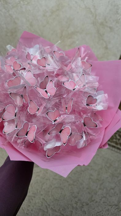 Qog‘ozdan yasalgan kapalakli buket