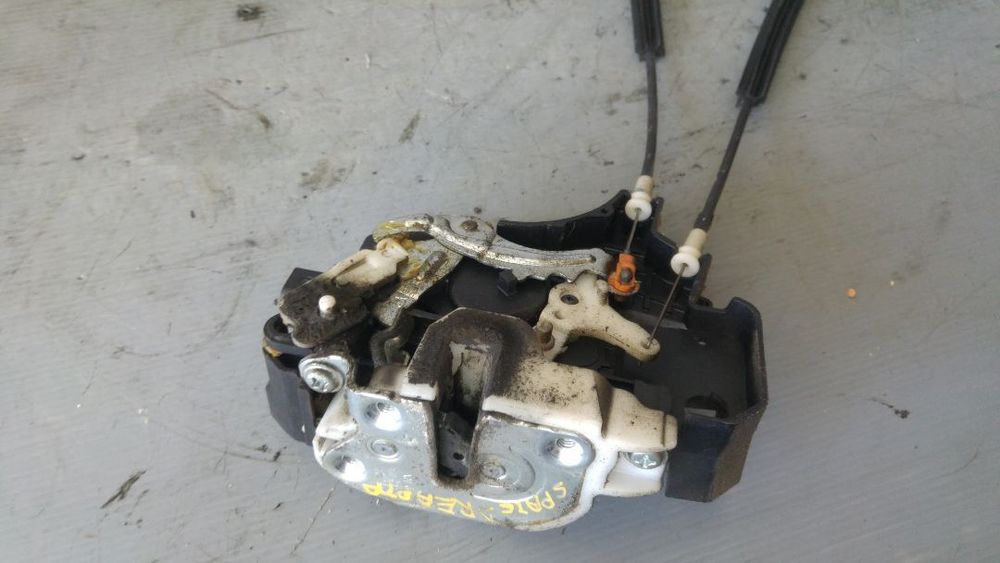 broasca dreapta spate mitsubishi colt 2004-2012