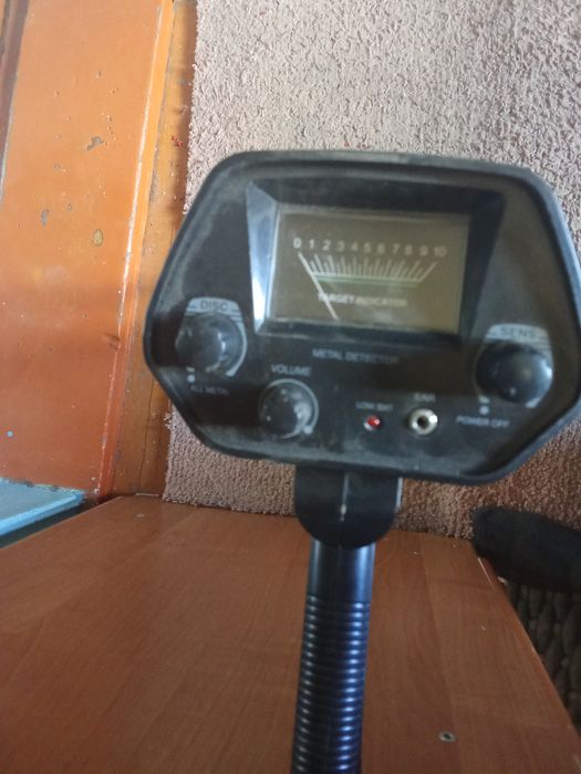 Продам металлоискатель MD-4030