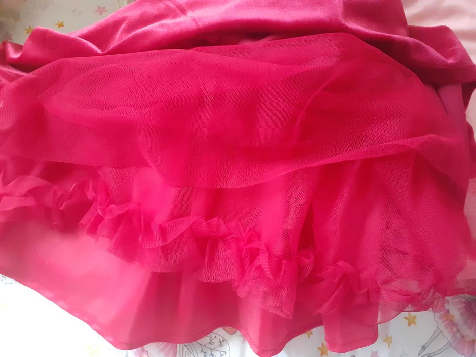 Rochita H&M rosie din catifea