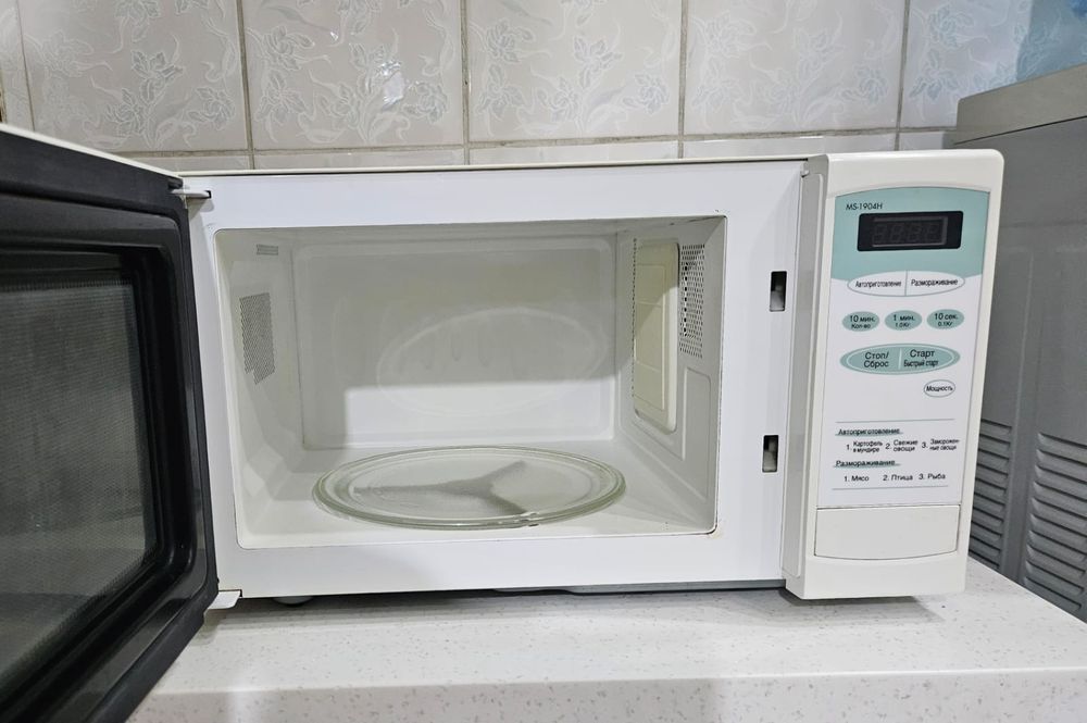 Микроволновка LG бу
