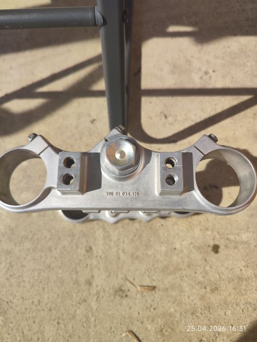 Jug KTM EXC 200.