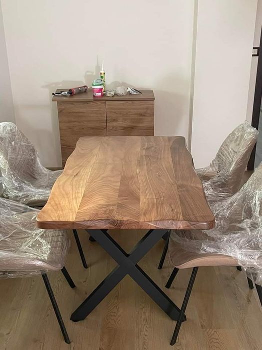 Плотове за маси от масив