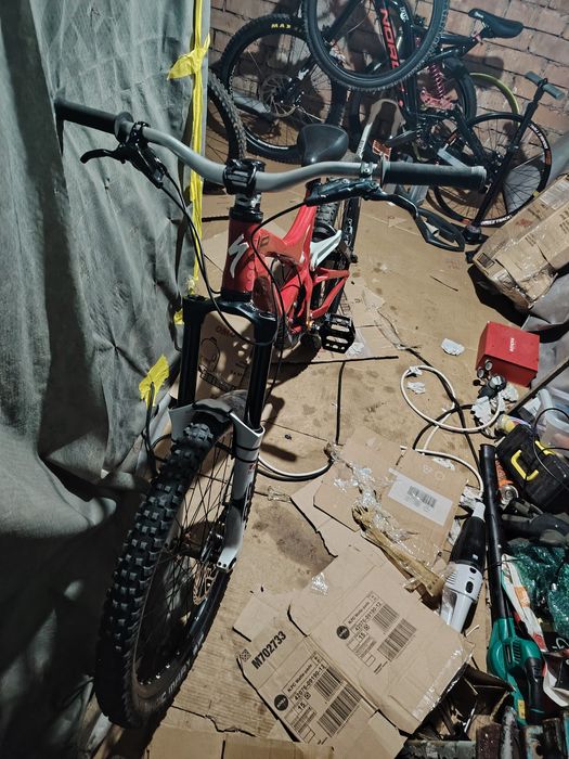 Vand specialized demo 7 de downhill si freeride