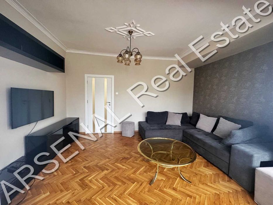 ПРОДАВА СЕ многостаен апартамент, кв. Изток