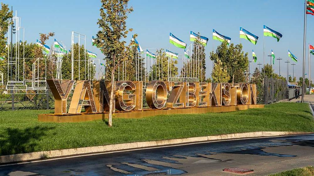 Продается дом рядом с парком "Янги Узбекистон" с участком 8 соток