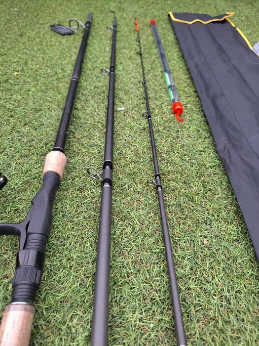 Lanseta Xpower Long Distance 4.2m + Mulineta TX 8000 Spod Feeder