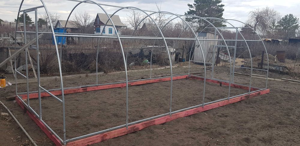 теплица дачная с поликарбонатом
