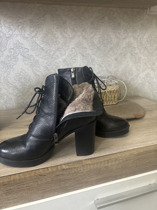 Новые ботинки зимние кожанные