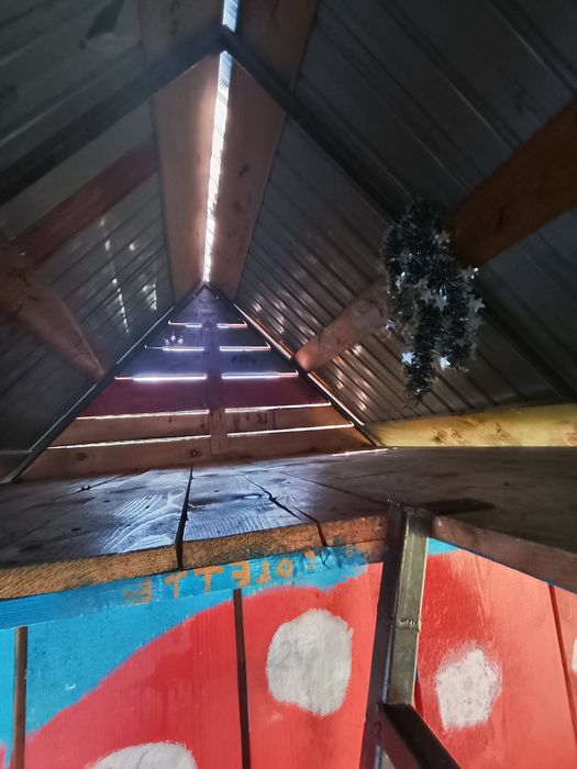 Căsuța de joacă pentru copii