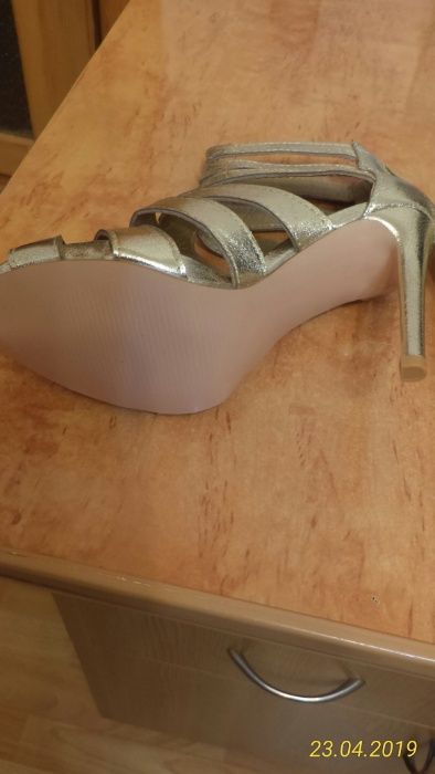 Sandale dama culoarea aurie, marimea 37