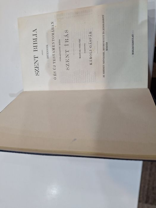 Biblia in limba maghiara