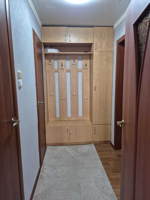 Продам 2-комнатнуюв 8 микрорайоне