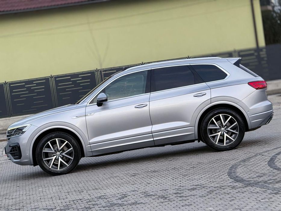 WV TUAREG 2019 impecabil