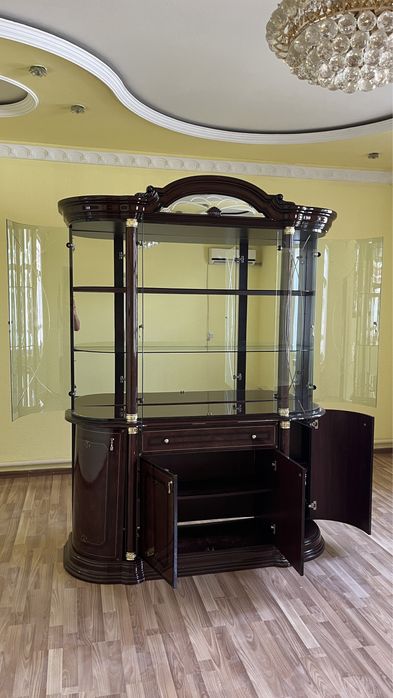 Сервант В Хорошем Состоянии