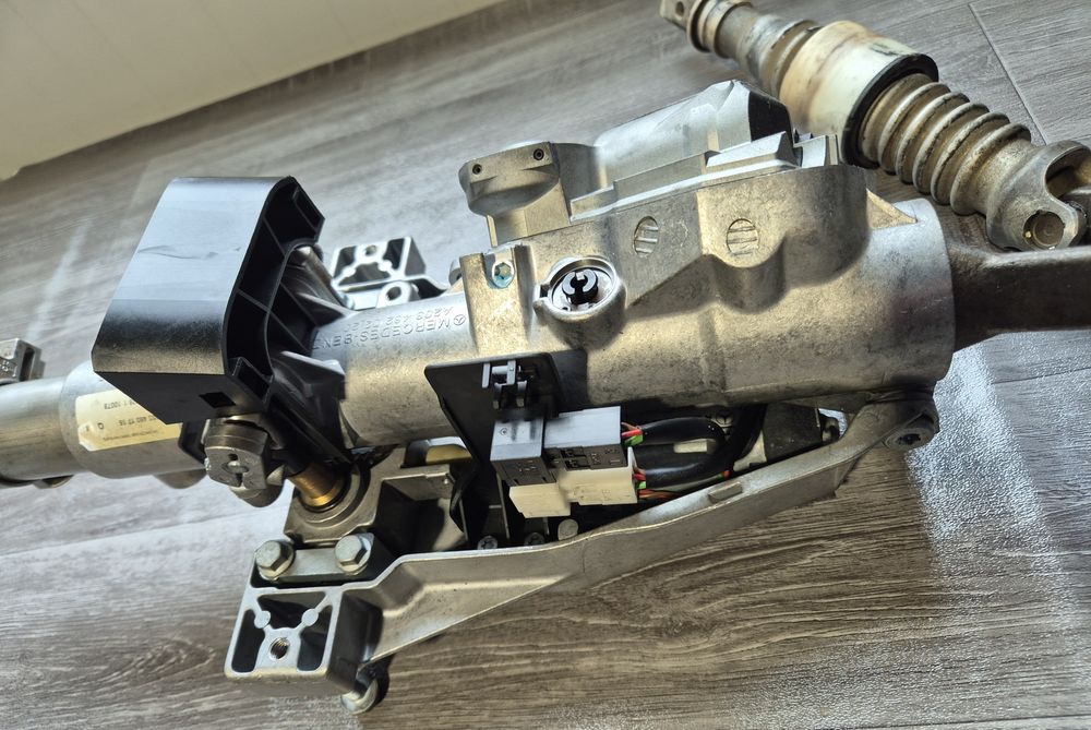 Ел кормилен прът  с карета мерцедес w203  2004г