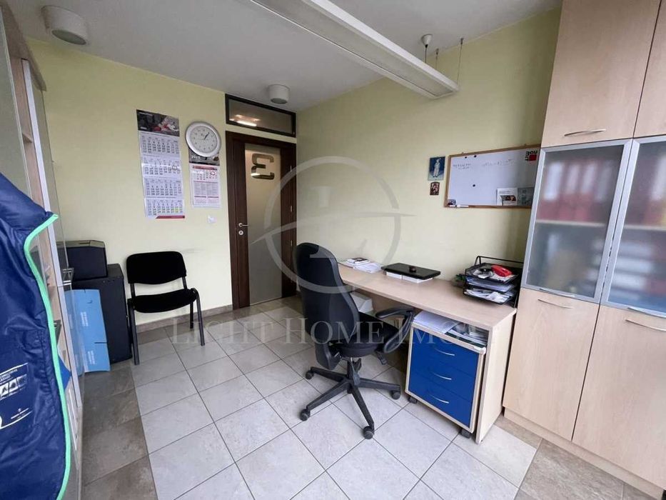 Продава се Офис в Пловдив, Център - 101 кв.м за 2327 €/кв.м - Снимка #9