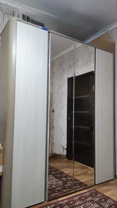 Продается спальный гарнитур