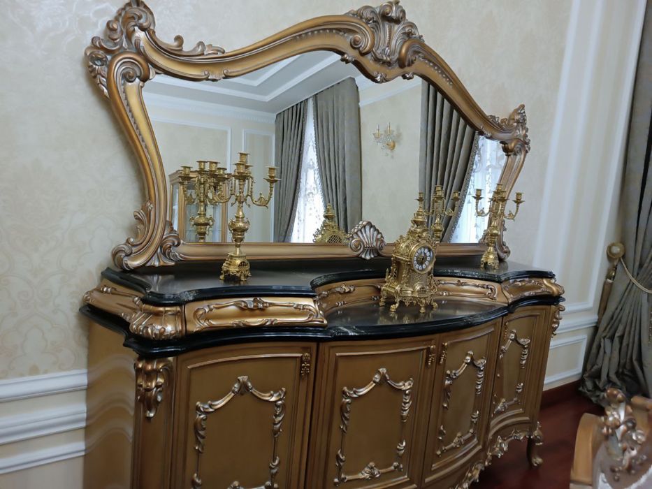 Продам роскошный комплект мебели для гостиной / столовой