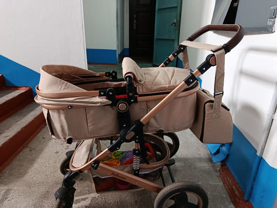 Продам коляску 6-7 месяцев