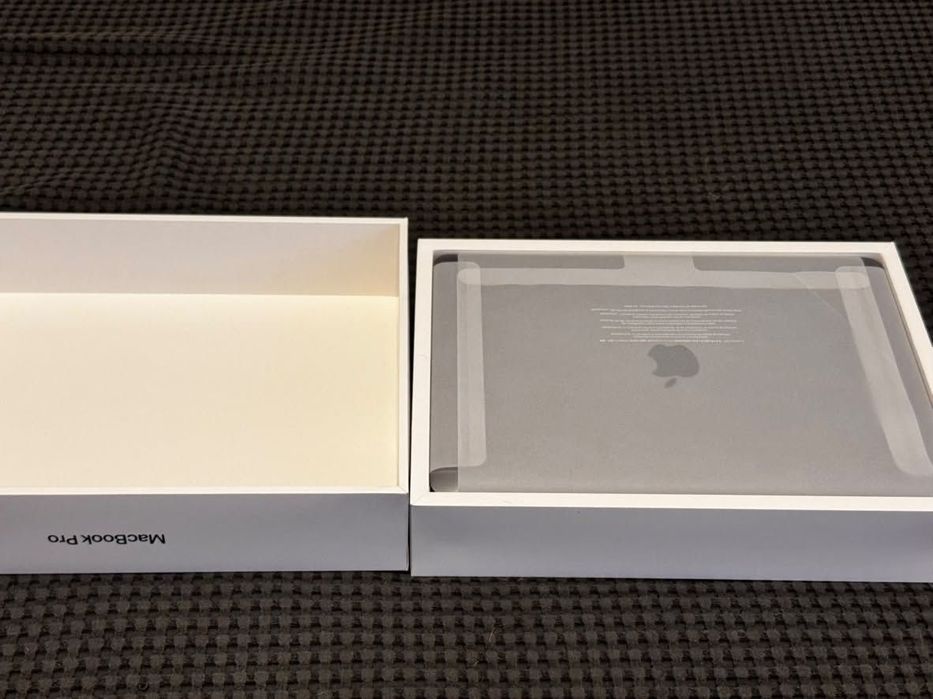 MacBook Pro 13" 2022  M2 | 8GB RAM | 512GB SSD | 91% Battery Health, Space gray