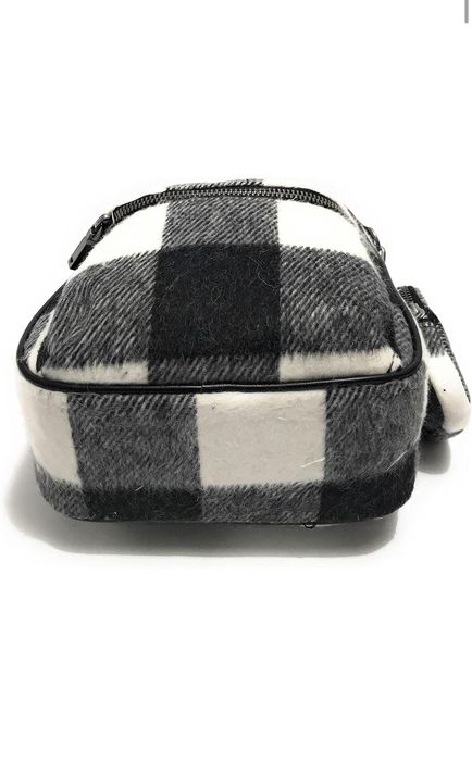 Малка раница Guess