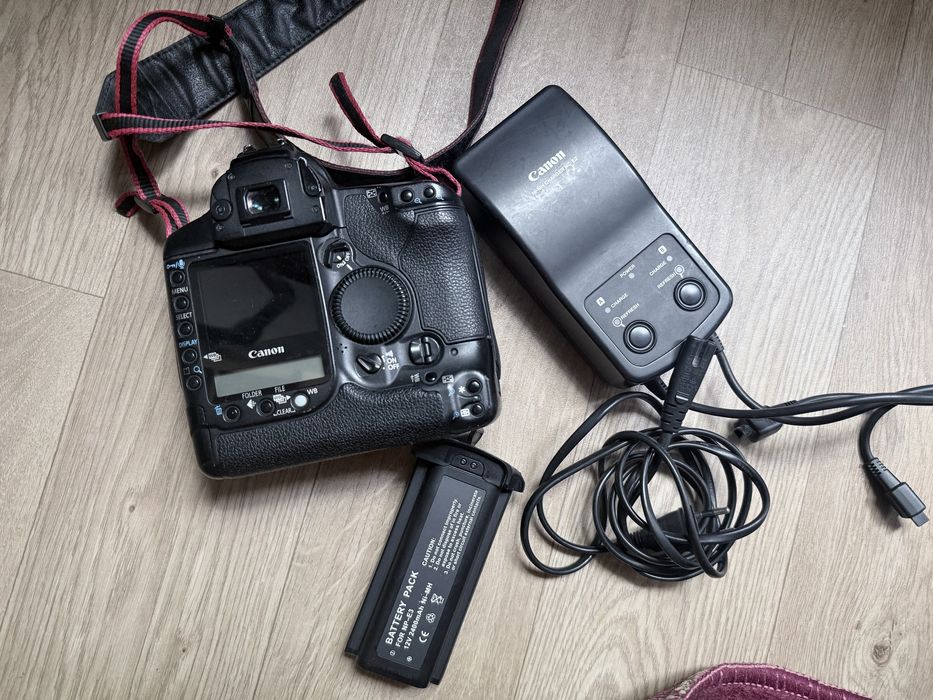 Фотоапарат Canon EOS 1D mark2n
