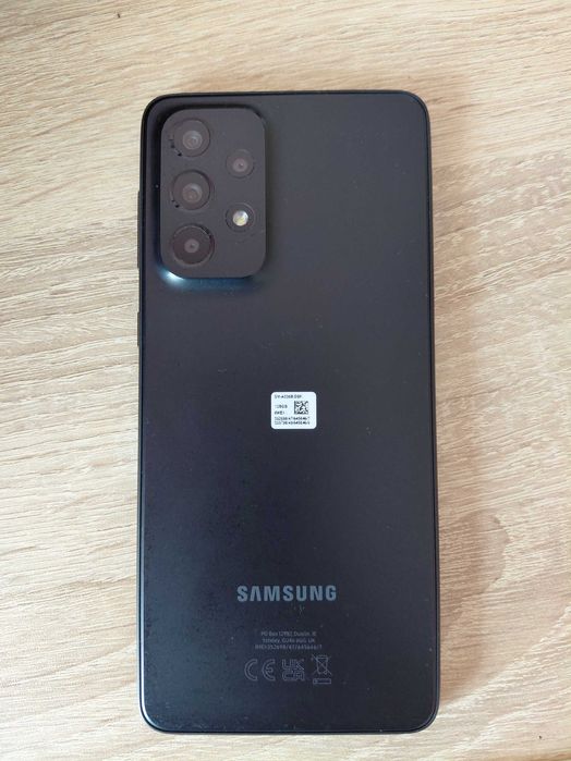 Samsung A33 с подаръци 2 стъклени протектора и 1 кейс