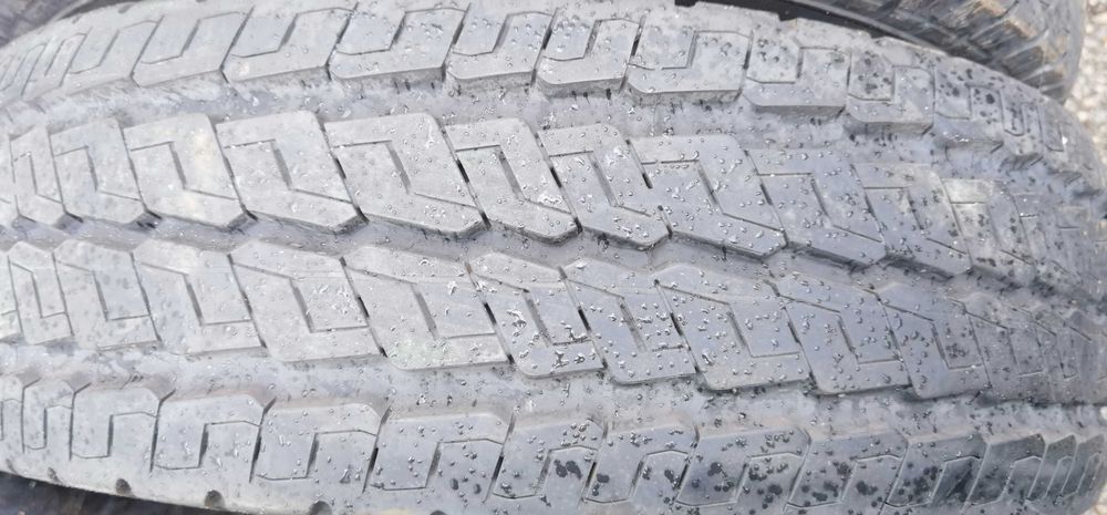 Като НОВИ 225 75 R16C Continental