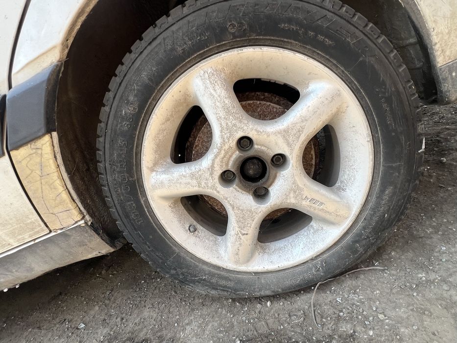 Volkswagen Passat 2 1.8 НА ЧАСТИ