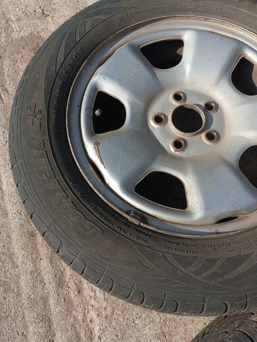 Продавам железни джанти с гуми Субару Форестер 195/65/15