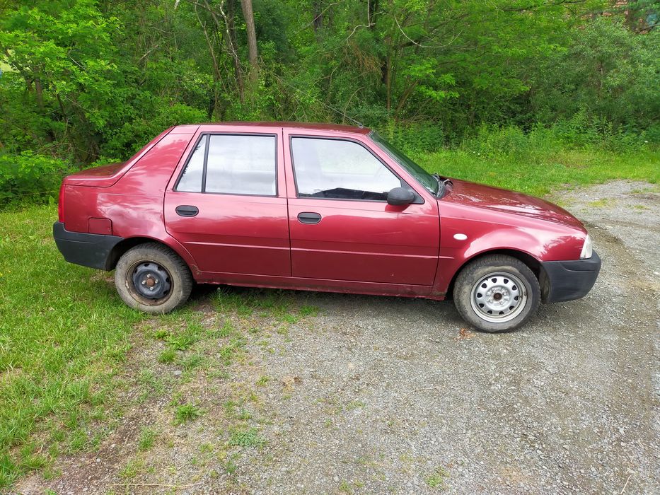 Vând Dacia Solenza Confort 1.4 benzina   2004