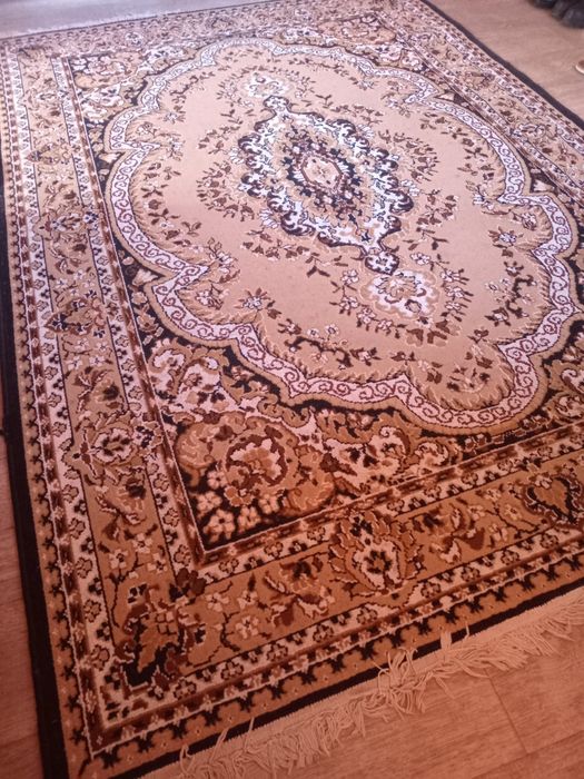 Продам ковер 2 на 3м