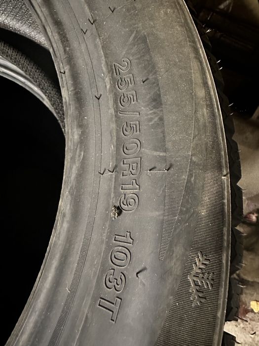 Продам новые шины r19