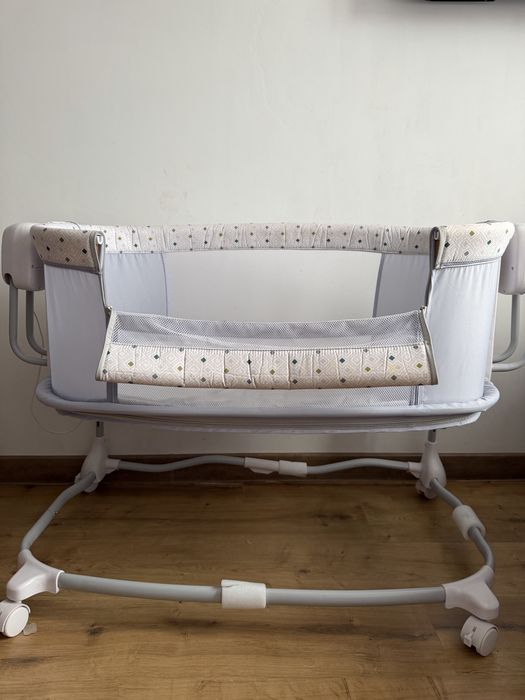 Манеж-люлька электронная