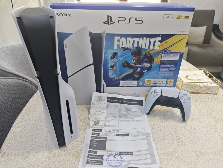 PS5 1TB  като нов !