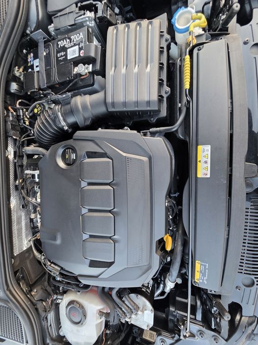 Volkswagen Golf 8 2.0tdi 150cp automatik Cockpit/Navi/Distronic/IQ Led