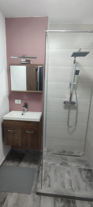 Inchiriez garsoniera micalaca